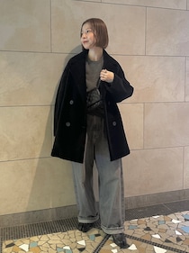 【40代スナップ】他にない可愛さ！ 「ベルベットのピーコート」がコーデを映え見せ｜助野史子さん