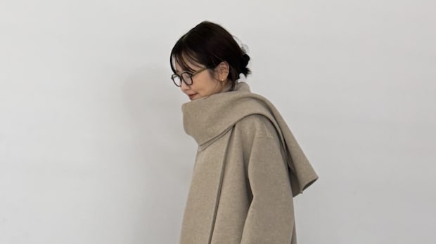 【40代スナップ】大人のベージュコーデに「ファーバッグ」投入で今っぽ可愛い!|福永好枝さん