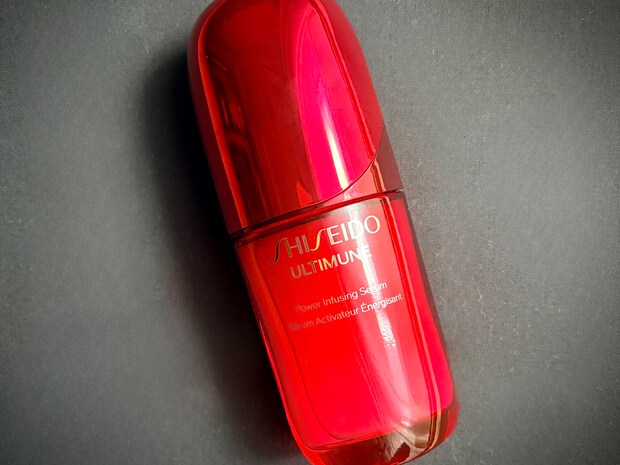 「老化の進行にアプローチ」40代美容エディターの2025年最リピートコスメ【SHISEIDO アルティミューン】