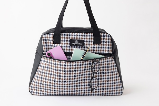 すごい大容量!GLOW 3月号付録の英国老舗【アクアスキュータム】ボストンバッグは要チェックです