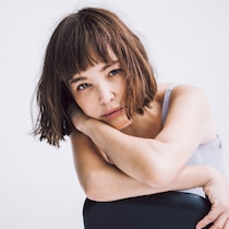 「常にその時代の“らしさ”を作る目印のような存在」モデル佐藤栞里の憧れは事務所の先輩・梨花