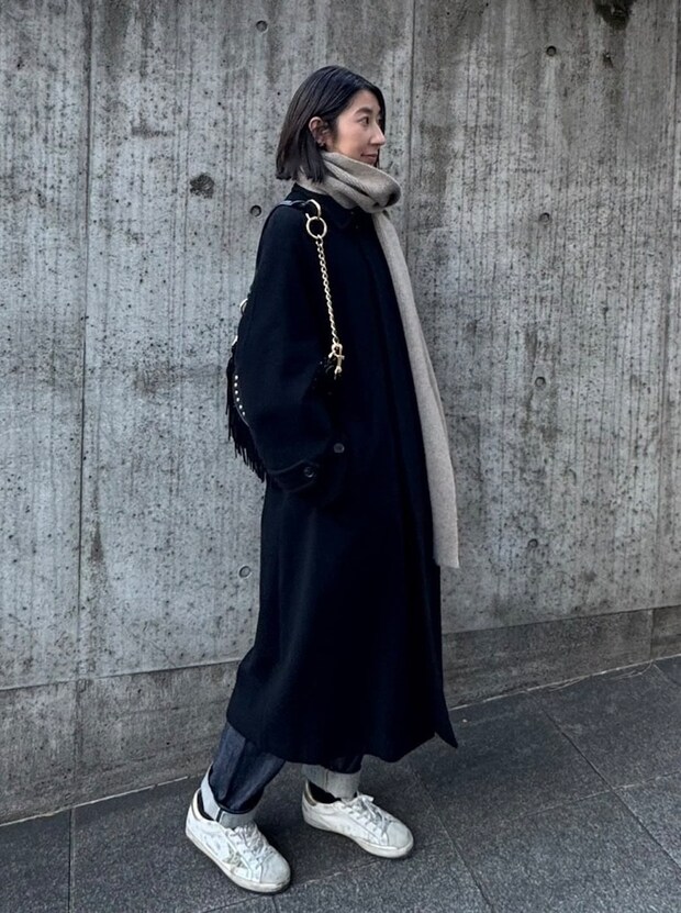 【40代スナップ】タートルネックと一体型⁉ 暖かくて洒落すぎマフラー発見♡｜等 麻理子さん