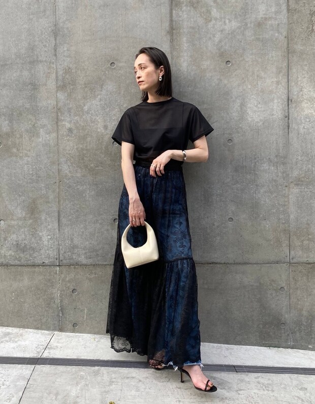 控えめな透けTシャツが大人の最適解!【365日スナップ】山下咲知子さん