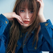 この夏は「透明感のあるブラウン」をオーバーリップ気味に！40代以上に捧げるリップメイク最新事情