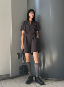 ショート丈オールインワンとシアーソックスでヘルシーモノトーン【365日スナップ】浜本 星さん