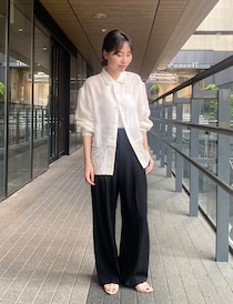 裾がレース＆透けるシャツで夏しかできない素敵なモノトーンを【365日スナップ】矢吹幸子さん