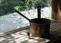 THREEの精油の香りをロウリュで満喫。40代編集者が期間限定サウナで体験した驚きの効果