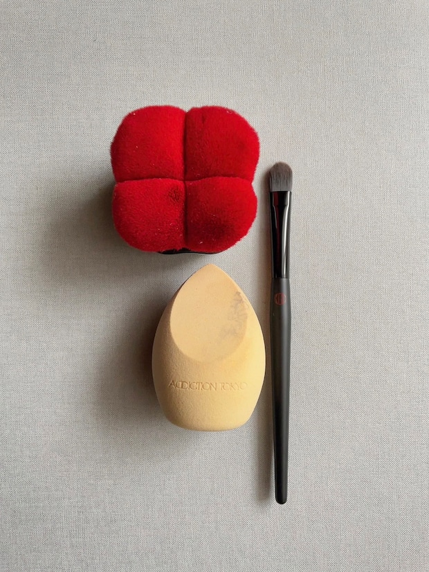 ツヤ肌に、クマ隠しに！40代メイクの仕上がりが格段にアップする超優秀ベースメイクツール3選