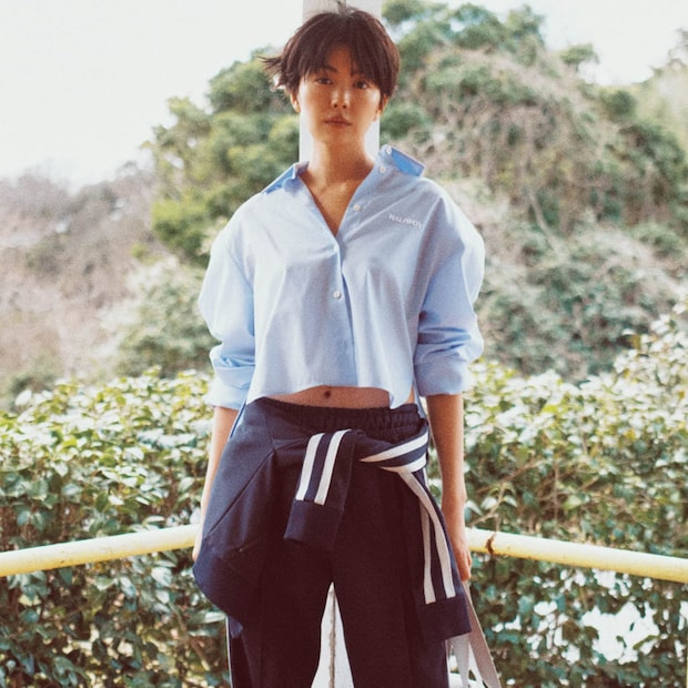 お手本はスパイス・ガールズやTLC⁉人気再燃【トラックパンツ】はヘルシーな肌見せで♡