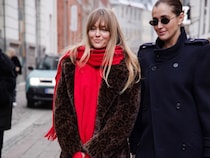 差し色は赤がトレンド！コペンハーゲン・ファッションウィークでキャッチしたおしゃれスナップをお届け！