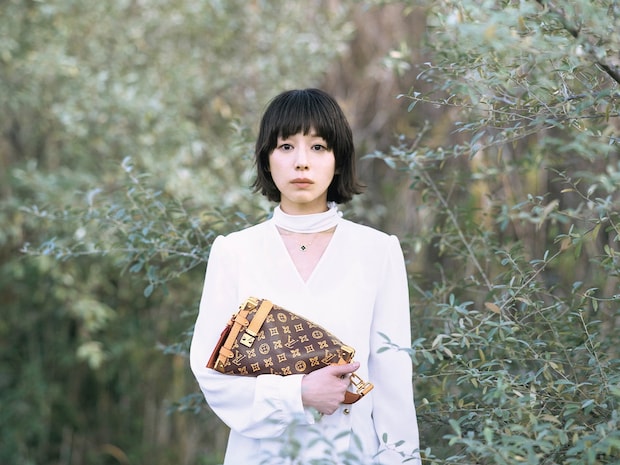 夏帆さんの変わらない透明感と【ルイ・ヴィトン】130周年「モノグラム」の普遍性がクロスオーバー