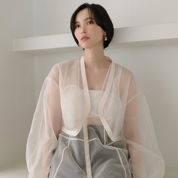 「透けるトップス」をお探しなら要チェック。【AEWEN MATOPH】の旬なトップス6選