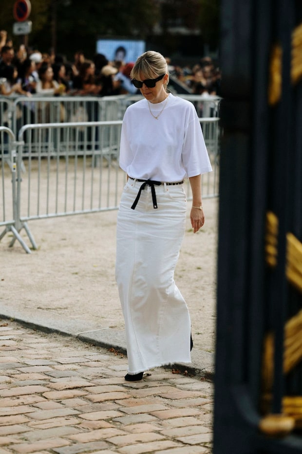 白Tシャツだからこんなに素敵。ファッショニスタたちの超おしゃれな着こなし、今すぐマネしたい!