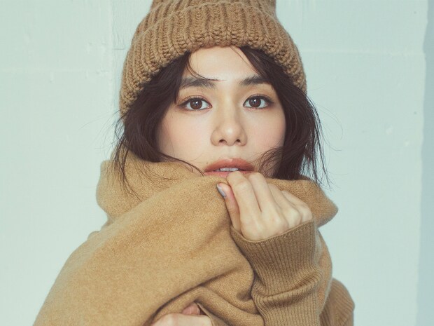 顔が埋もれるぐらいぐるぐる巻けば、圧倒的な防寒力に小顔効果も！【ボリュームストール】