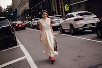 海外ファッショニスタたちは今夏、白いロングドレスに夢中♡