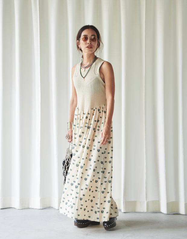 1着でOK！鮮度を上げるドッキングドレスは大人コーデの強い味方【365日スナップ】内田志乃婦さん