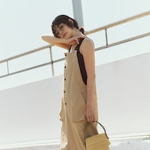 暑過ぎる夏は機能性ウェアが活躍。撥水のジャンパースカートや消臭カーゴパンツをチェックして！