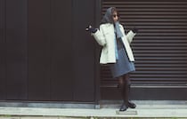 防寒してもおしゃれでいたい40代は【ブーツ】【タイツ】に【ハイソックス】を加えて無敵の暖かさを