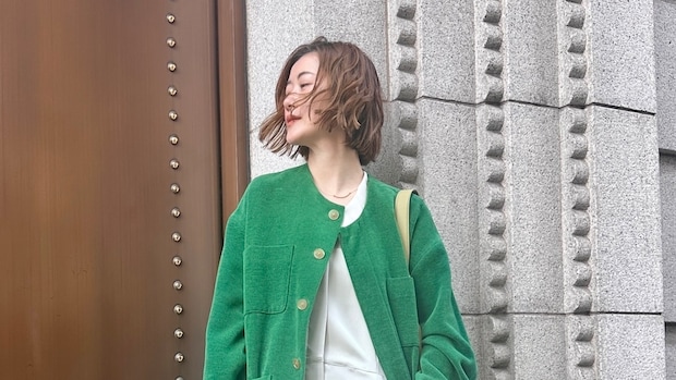 【40代スナップ】春はキレイ色で。オーラリーのジャケットは色も素材感も最高！｜森衣真鈴さん