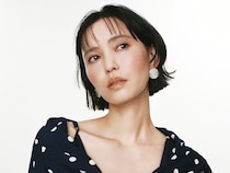 春ドレスを40代がハンサムに着るなら。青みメイクにベージュリップで透明感とヘルシーさ両取り！