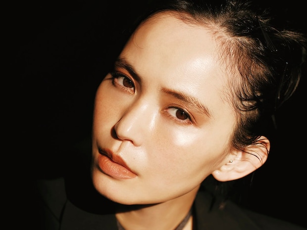 ヘルシーな薄肌を自然由来の「オレンジ」色でモードに！日本を元気にする菊地美香子の洒落顔メイク術