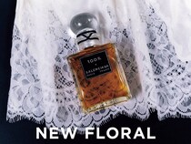 スリップドレスを辛口で着たい日には【フローラル系】の香りを。なりたい女性像で選ぶ香水5選