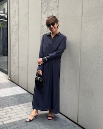 サングラスにミニバッグ。シンプルワンピは小物で個性を散りばめて【365日スナップ】武見弥生さん