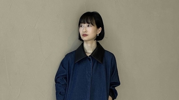 【40代スナップ】デニムロングコート×パンツの「セットアップ」が新鮮な可愛さ！｜吉田風圭さん