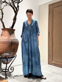 スカートにも、ベアドレスにもなる！万能タイダイワンピがイイ【365日スナップ】長谷川知美さん