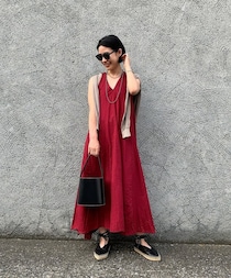 脱・アラフォー眼鏡迷子！赤いワンピとサングラスで夏の街を満喫【365日スナップ】梅本愛子さん