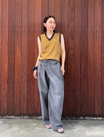 細ストラップ＆クリアヒールの旬サンダルで太デニムにヌケ感を【365日スナップ】宋すーちんさん