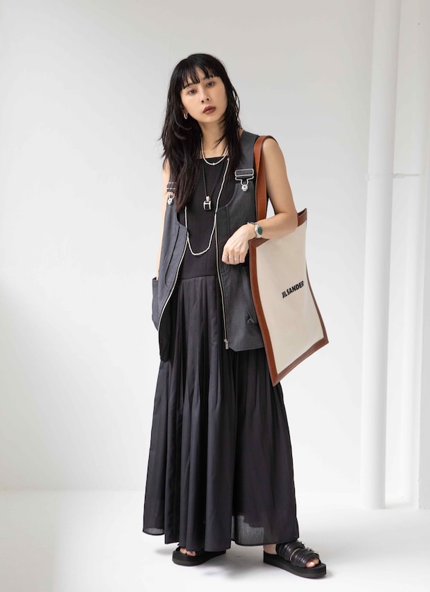 結局、ブラックのレイヤードセットが超使える！【365日スナップ】黒石奈央子さん