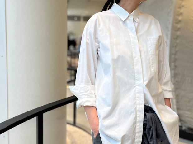 小顔効果が期待できる理想の「白シャツ」発見！【小襟仕立て】【カシュクール風にもなる】天才的な1枚