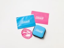 色もコンパクトさも最高【オトナミューズ特別号付録】「コールマン」ガジェットケース4点セット