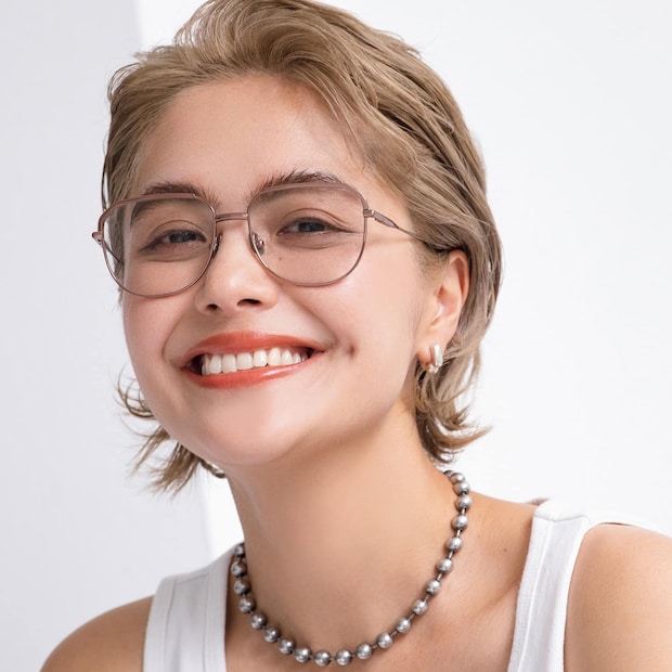 稲葉真理さんは肌になじむ【インウイ】のオレンジ。ファッショニスタが選んだ運命のルージュ教えて!