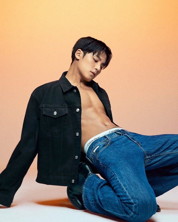 【神ビジュ解説】SEVENTEENのミンギュがCalvin Kleinの新キャンペーンに登場! 鍛えぬかれた腹筋とデニムのマリアージュが最高