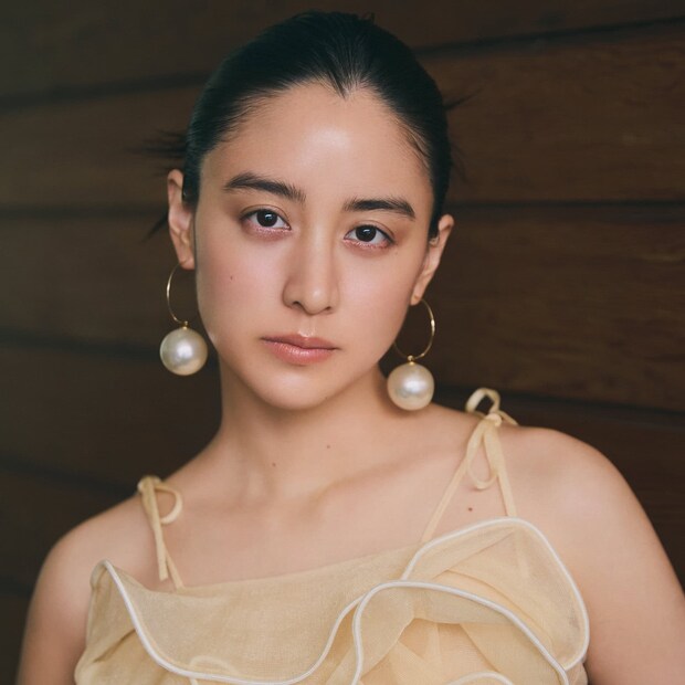 人気ヘアメイク笹本恭平さんが伝授!【目元のヌケ感】は透け感&ツヤ感。大胆盛りで脱、野暮ったさ!