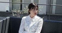 【40代スナップ】トレンドの「レース」は甘さ控えめ「シャツ」なら使いやすい！｜松本ゆりなさん