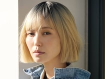 髪も痛まず気軽に試せる！ 40代に似合う【大胆なハイトーンカラー】はウィッグで美しく取り入れる