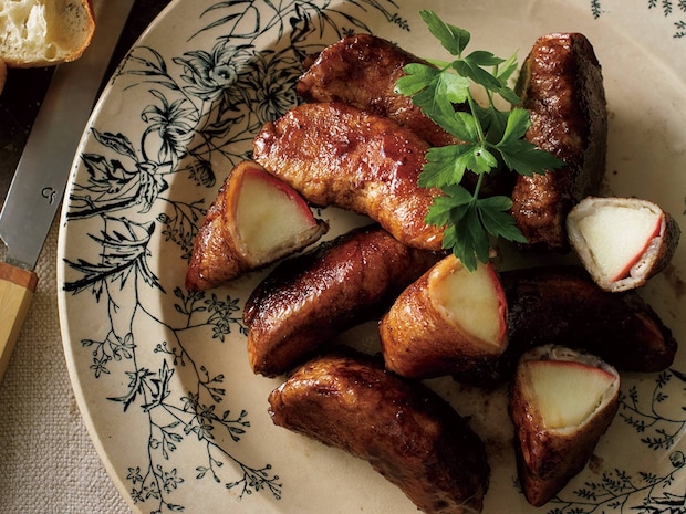 赤ワインとバルサミコ酢の芳醇な香りが豚肉とりんごをごちそうに【りんごの肉巻きキャラメリゼ】