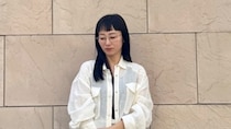 【40代スナップ】初夏は爽やか「リネンシャツ」で甘過ぎないホワイトコーデ完成！｜座間温子さん