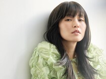 憧れヘアを気軽に。40代に似合う【美ツヤなロングヘア】はレイヤー入りウィッグで即決まります