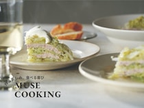 しみじみおいしい洋風煮にサワークリームを添えて、至福♡【ひき肉とせん切りキャベツの重ね煮】