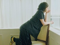 「水玉」に「スニーカー」が洒落る。【スポーツミックス】でカワイイが即、大人のおしゃれに！