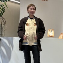 ビッグなジャケットのインに「スカジャンの虎」のパンチが新鮮！【365日スナップ】森恵利子さん