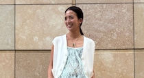 【40代スナップ】ルーズな夏デニムに女っぽ「フェザーキャミ」合わせが今っぽい！｜水谷優芽さん