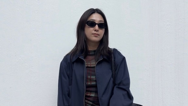 【40代スナップ】ZARAで発見「ズルっと長めデニム」にタビシューズ合わせが気分！｜佐藤怜子さん