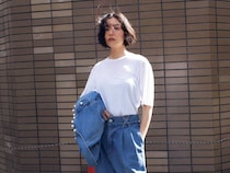メンズライクさと女性らしさのバランス最高で「シンプルコーデが洒落見え」【チノ】名品ガイド