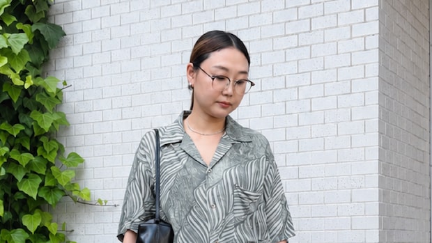 【40代スナップ】旬のワイドシルエットで脚長効果も「色落ちデニム」で爽やかに|田井美也子さん