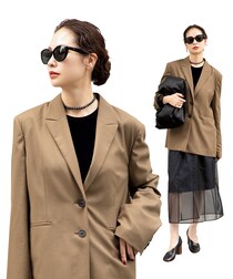シアー使いがGOOD！ブラウンジャケットに合わせて上品に【二ノ宮和佳子さんの私服スナップ】